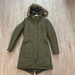 Women’s North Face Down Coat with detachable hood